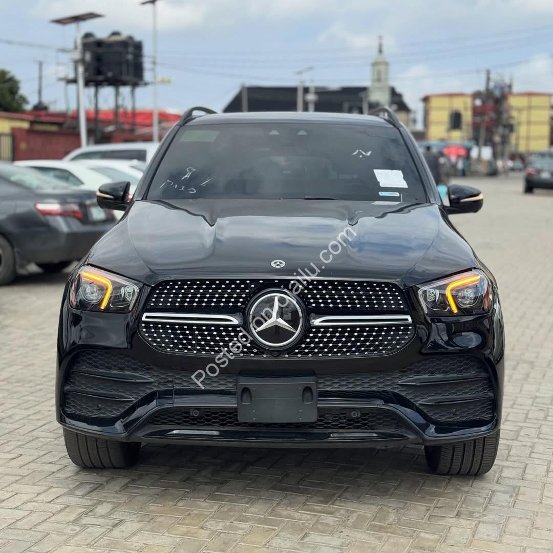 2021 Mercedes GLE350 AMG Trim – Mint Black-on-Black Luxury