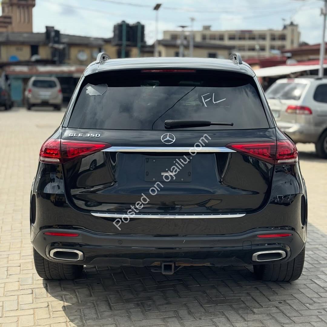 2021 Mercedes GLE350 AMG Trim – Mint Black-on-Black Luxury