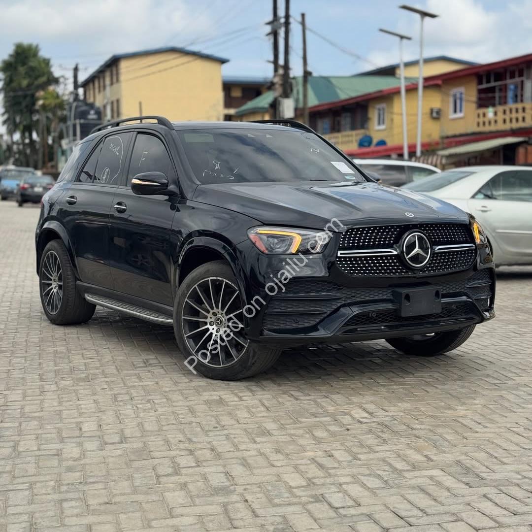 2021 Mercedes GLE350 AMG Trim – Mint Black-on-Black Luxury