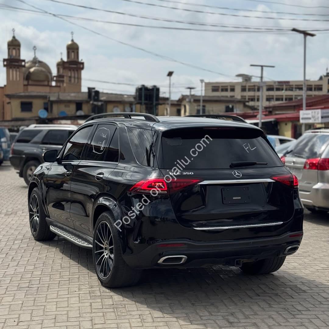 2021 Mercedes GLE350 AMG Trim – Mint Black-on-Black Luxury
