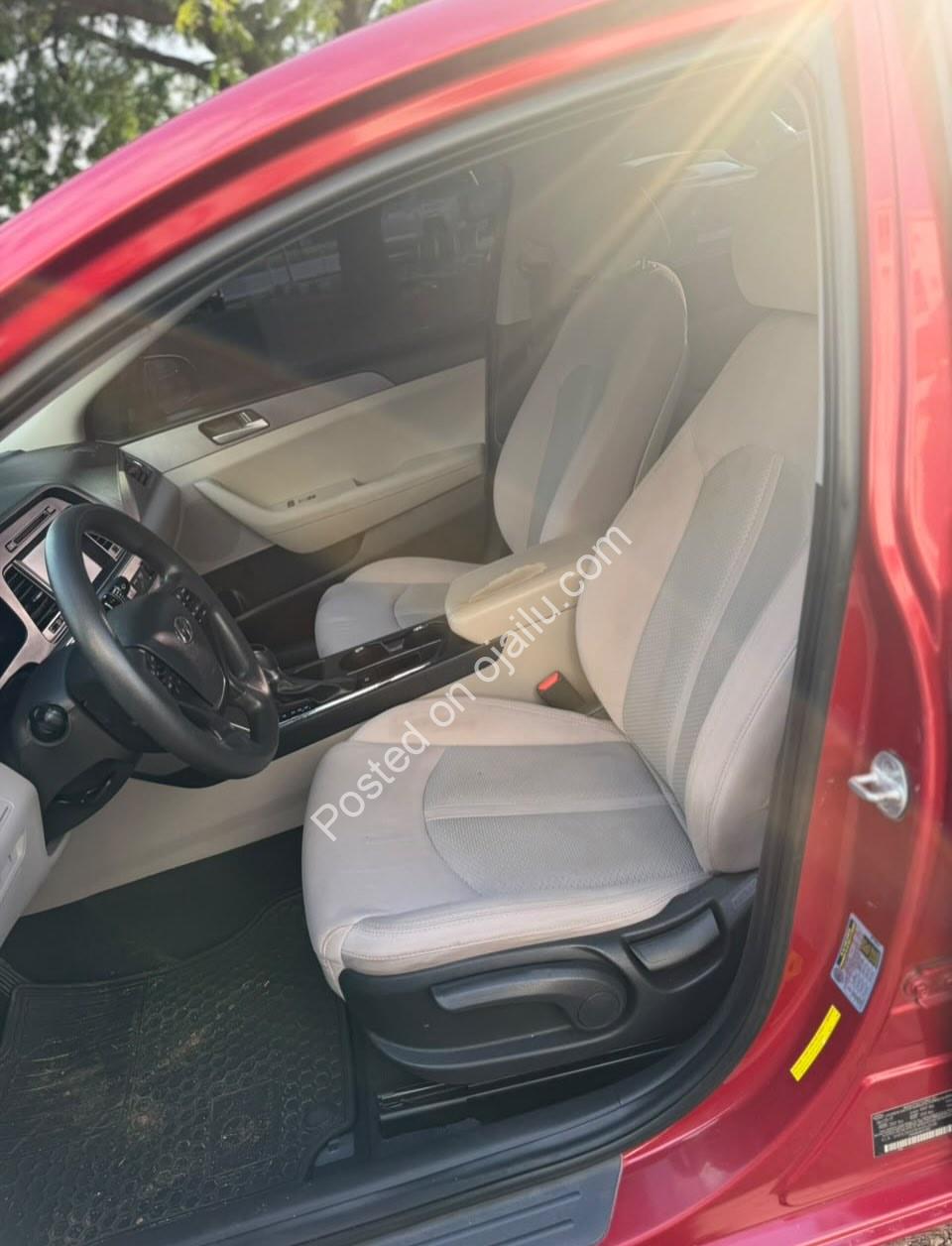 2017 Hyundai Sonata: Pristine Local Used with Apple CarPlay