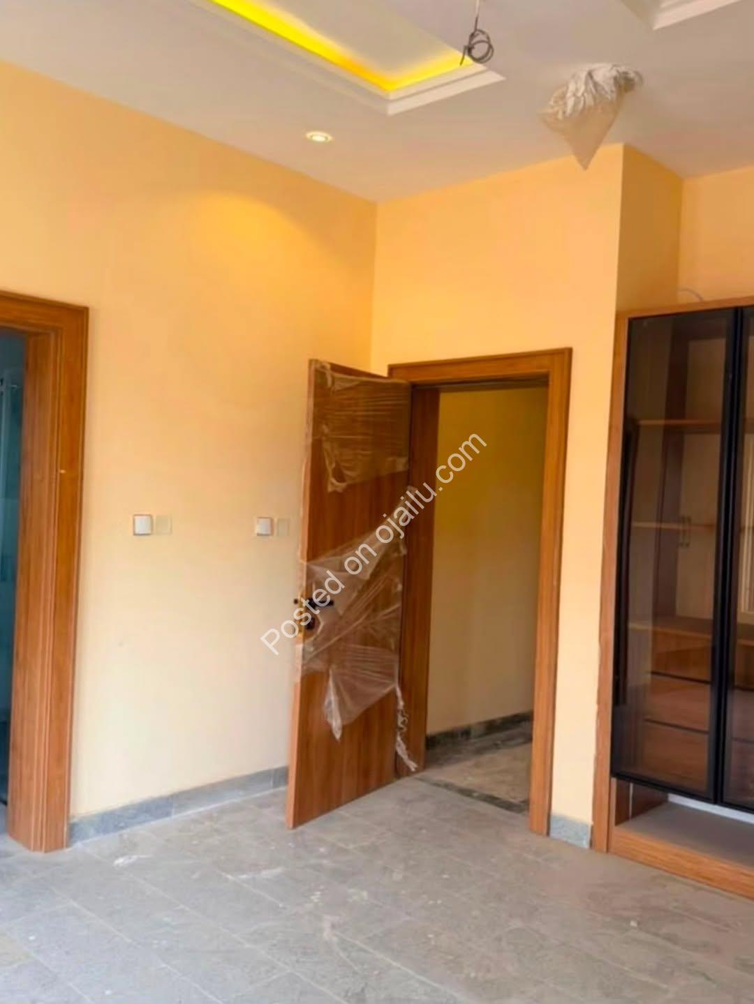 Live Grandly in Guzape: 5-Bed Terrace Duplex + BQ