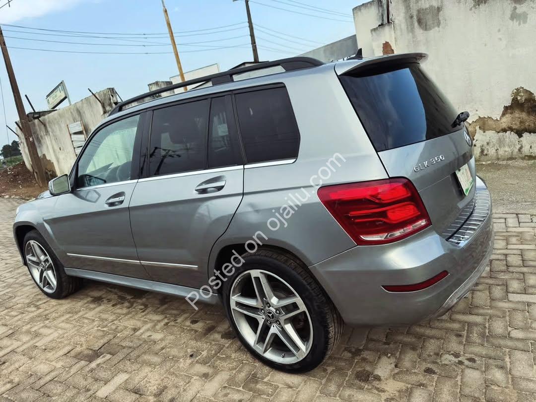 Luxury 2014 Mercedes GLK350 4MATIC – Panoramic Roof!
