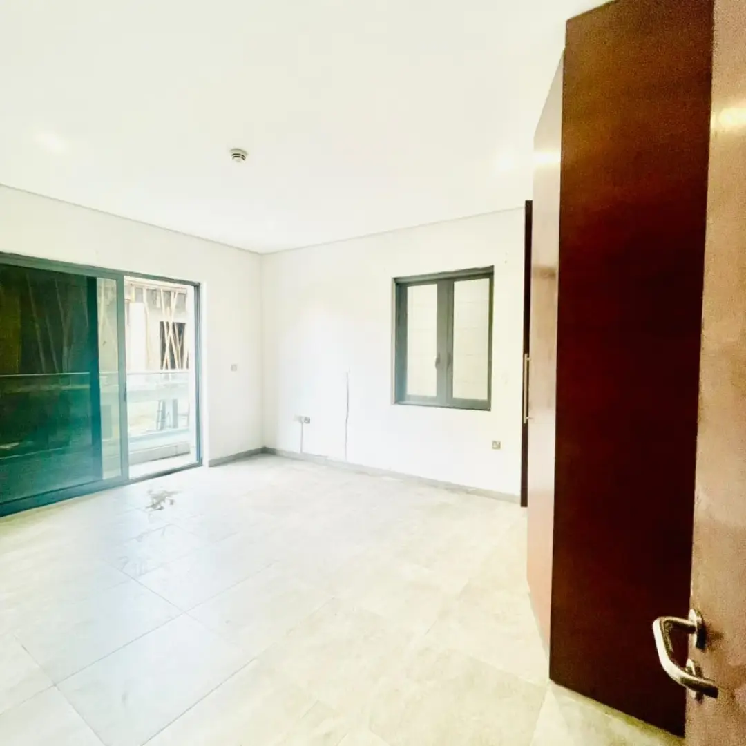 Serviced 3-Bed Ensuite + BQ in Prime Lekki Phase 1