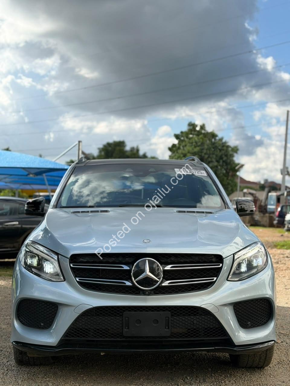 2017 Mercedes GLE400: Loaded Luxury SUV, 360° Cam