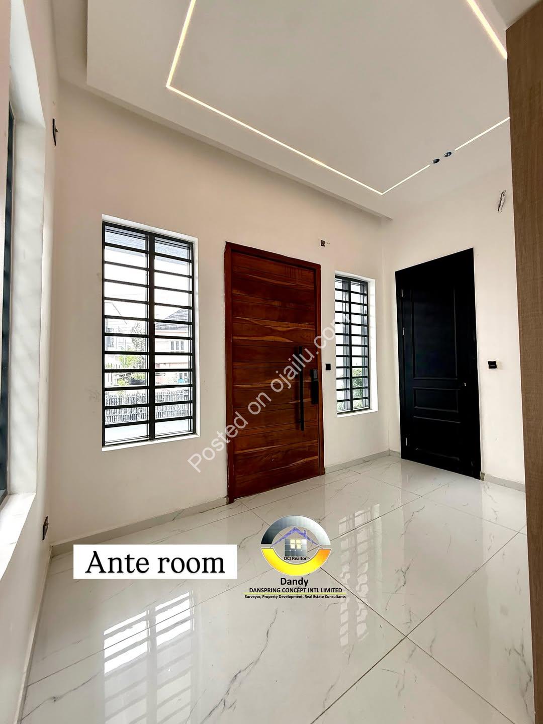 Smart 5-Bed Lekki Duplex with Pool & Gazebo