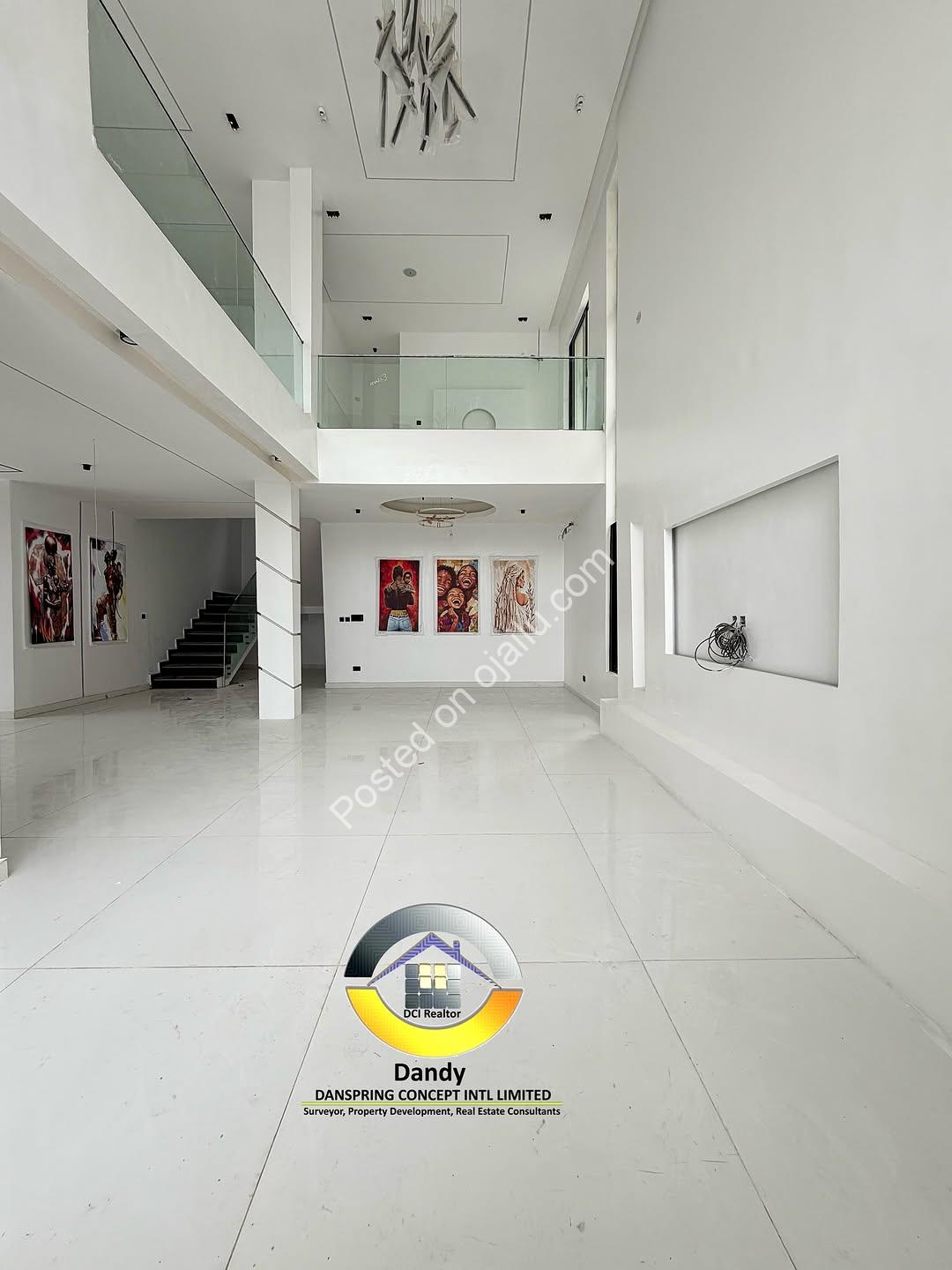 5-Bed Lekki Marvel: Cinema, Pool & Rooftop Views
