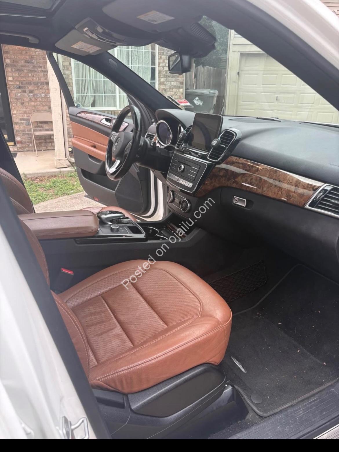 2017 Mercedes GLE350: Sunroof, CarPlay, Accident-Free!