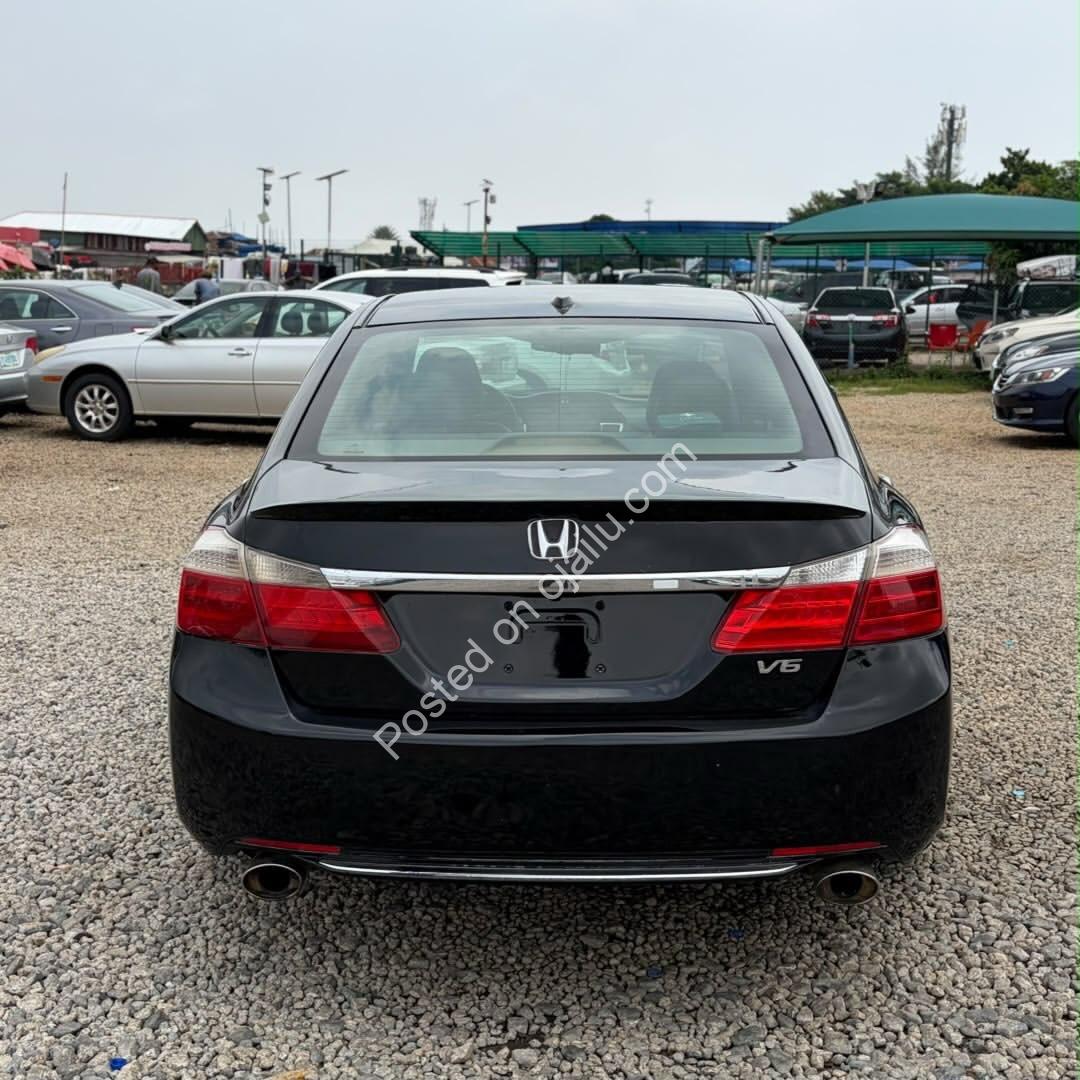 2013 Honda Accord V6: 278HP Luxury Loaded