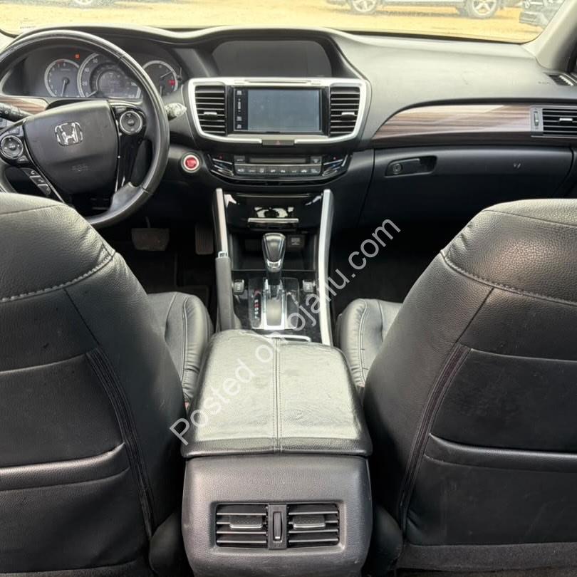 2016 Honda Accord 2.4L: Loaded, Stylish & Priced to Move
