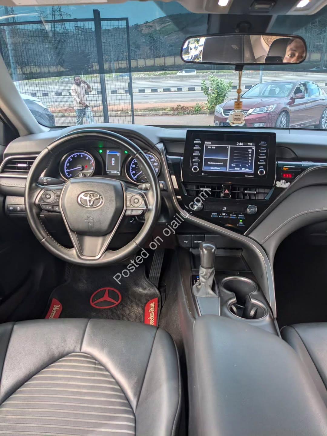 2021 Toyota Camry SE: Foreign Used, Accident-Free, Sporty!