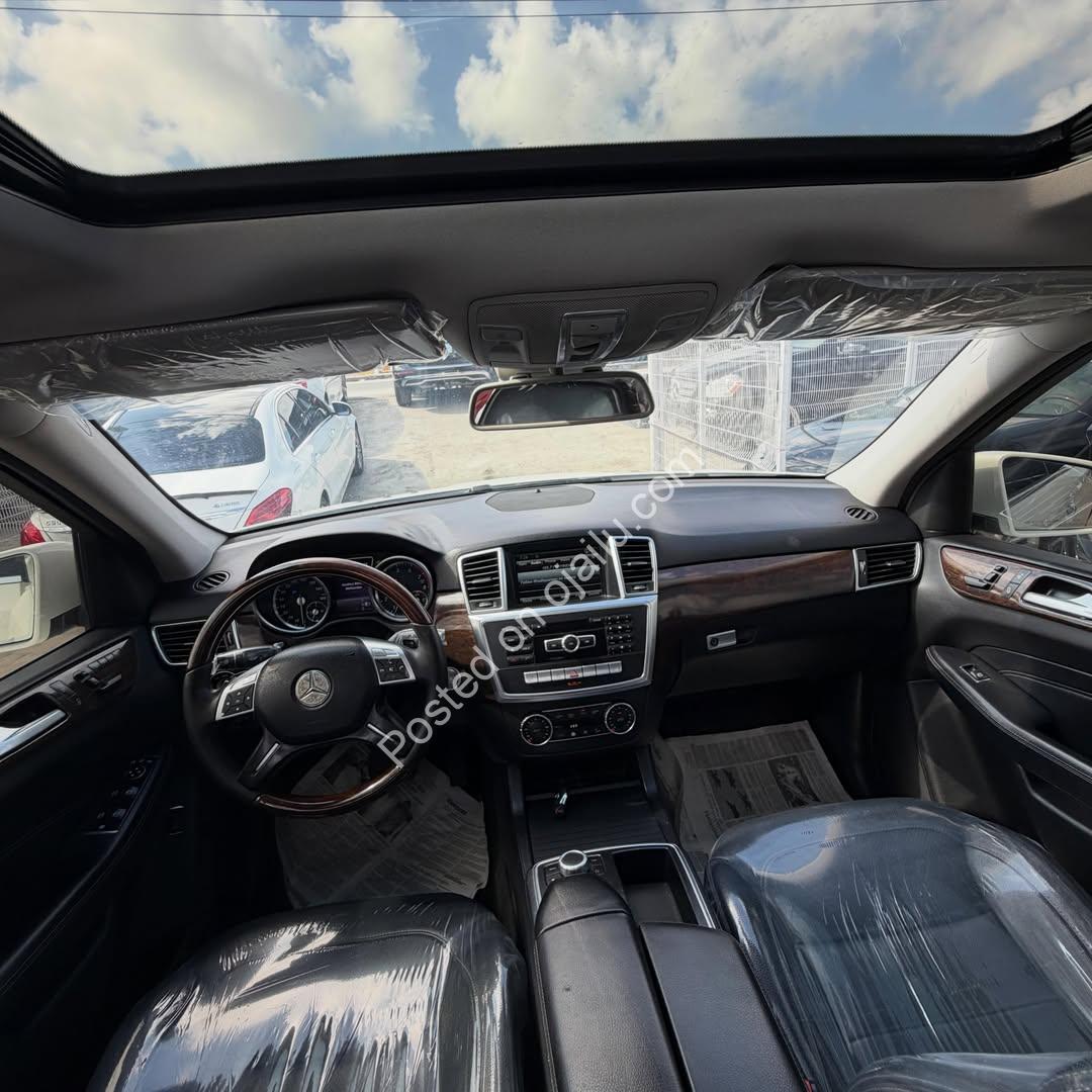 Luxury 2014 Mercedes-Benz ML350 – Open-Roof Style Icon