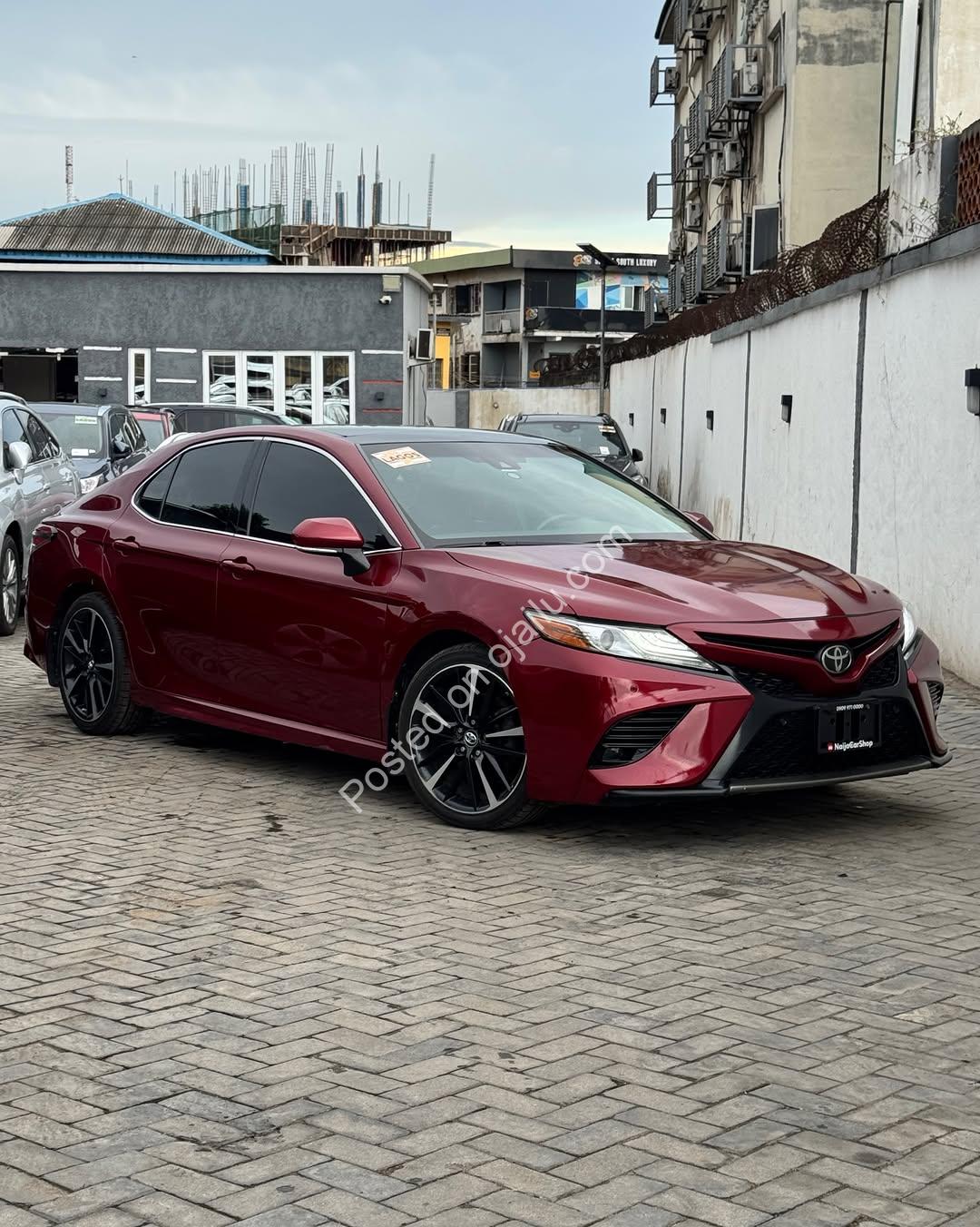 Fully Loaded 2018 Toyota Camry XSE – Panoramic Roof & Low Miles