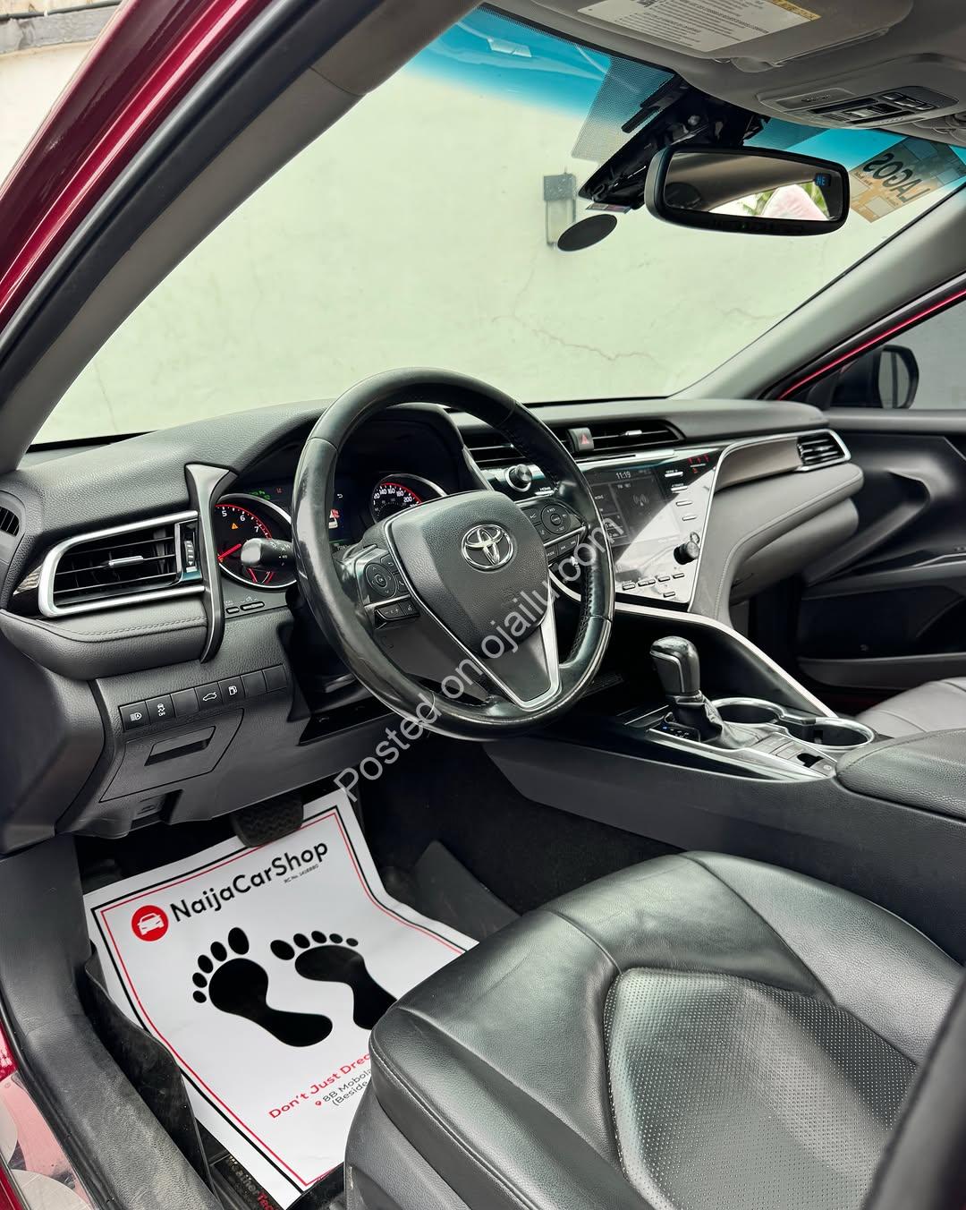 Fully Loaded 2018 Toyota Camry XSE – Panoramic Roof & Low Miles