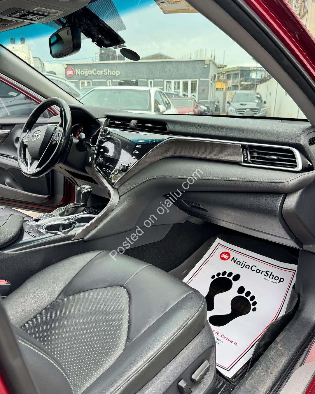 Fully Loaded 2018 Toyota Camry XSE – Panoramic Roof & Low Miles