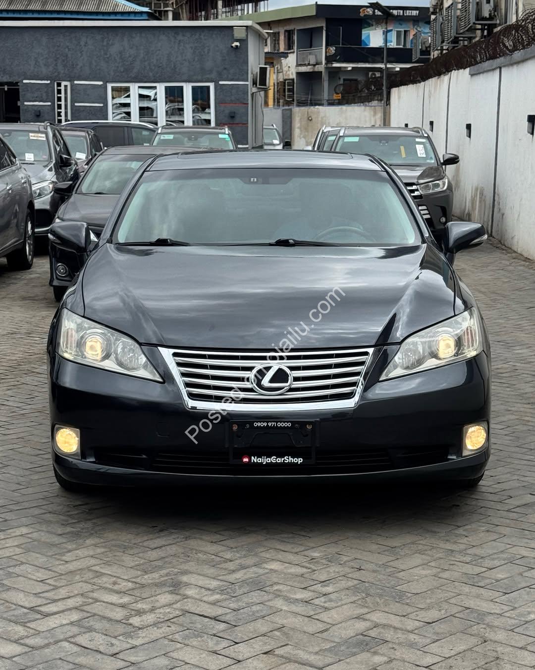 Luxury 2011 Lexus ES 350 – Sunroof, V6 Power, Neat!