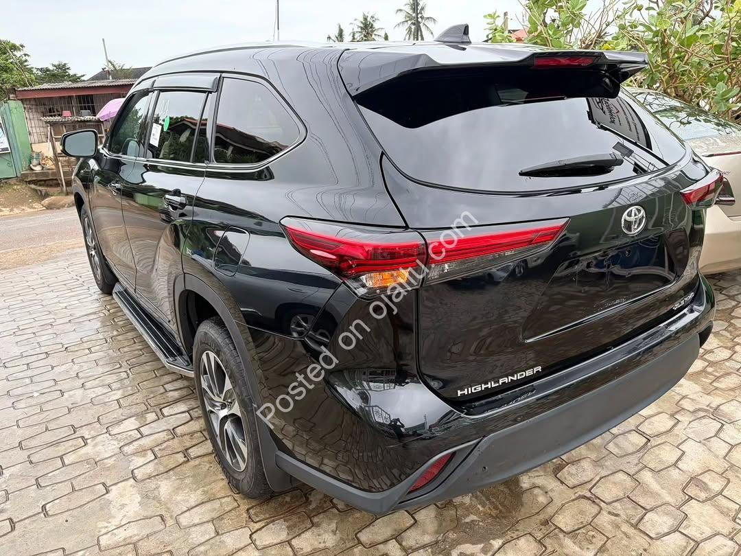 2021 Toyota Highlander XSE – Fully Loaded, Showroom Clean!