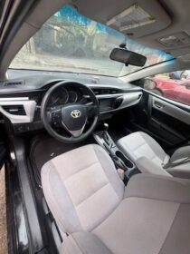 2015 Toyota Corolla: Clean