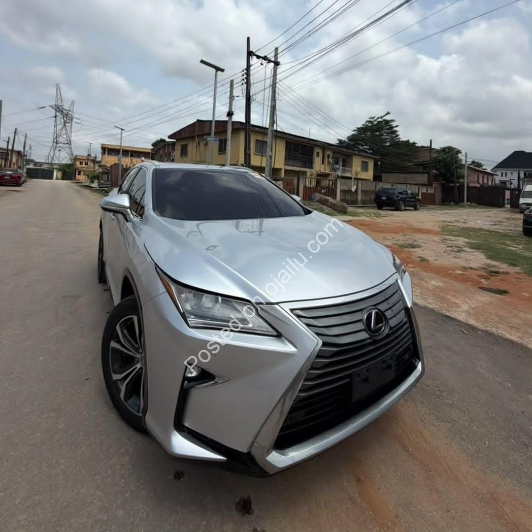 2017 Lexus RX350: Loaded Luxury SUV with Sunroof & Cooled Seats