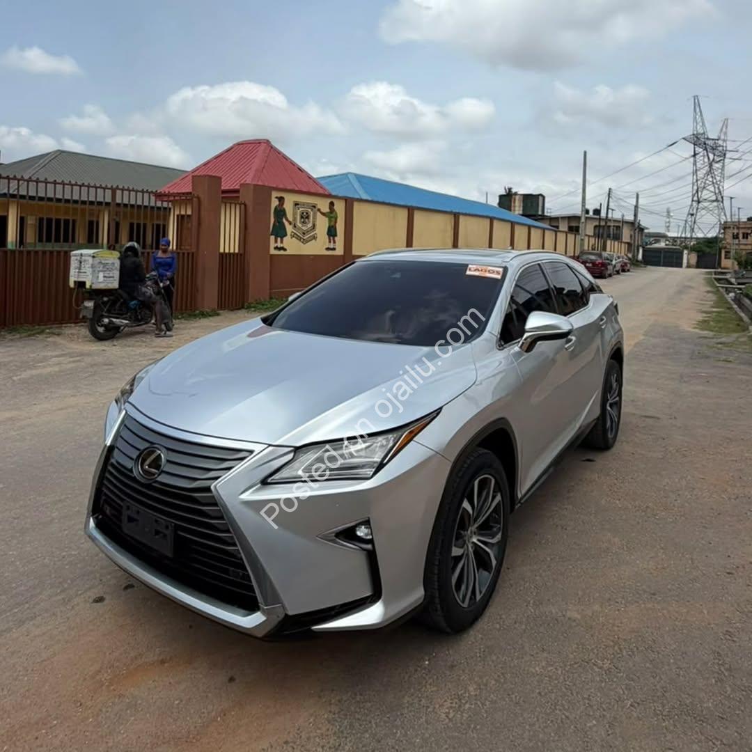 2017 Lexus RX350: Loaded Luxury SUV with Sunroof & Cooled Seats