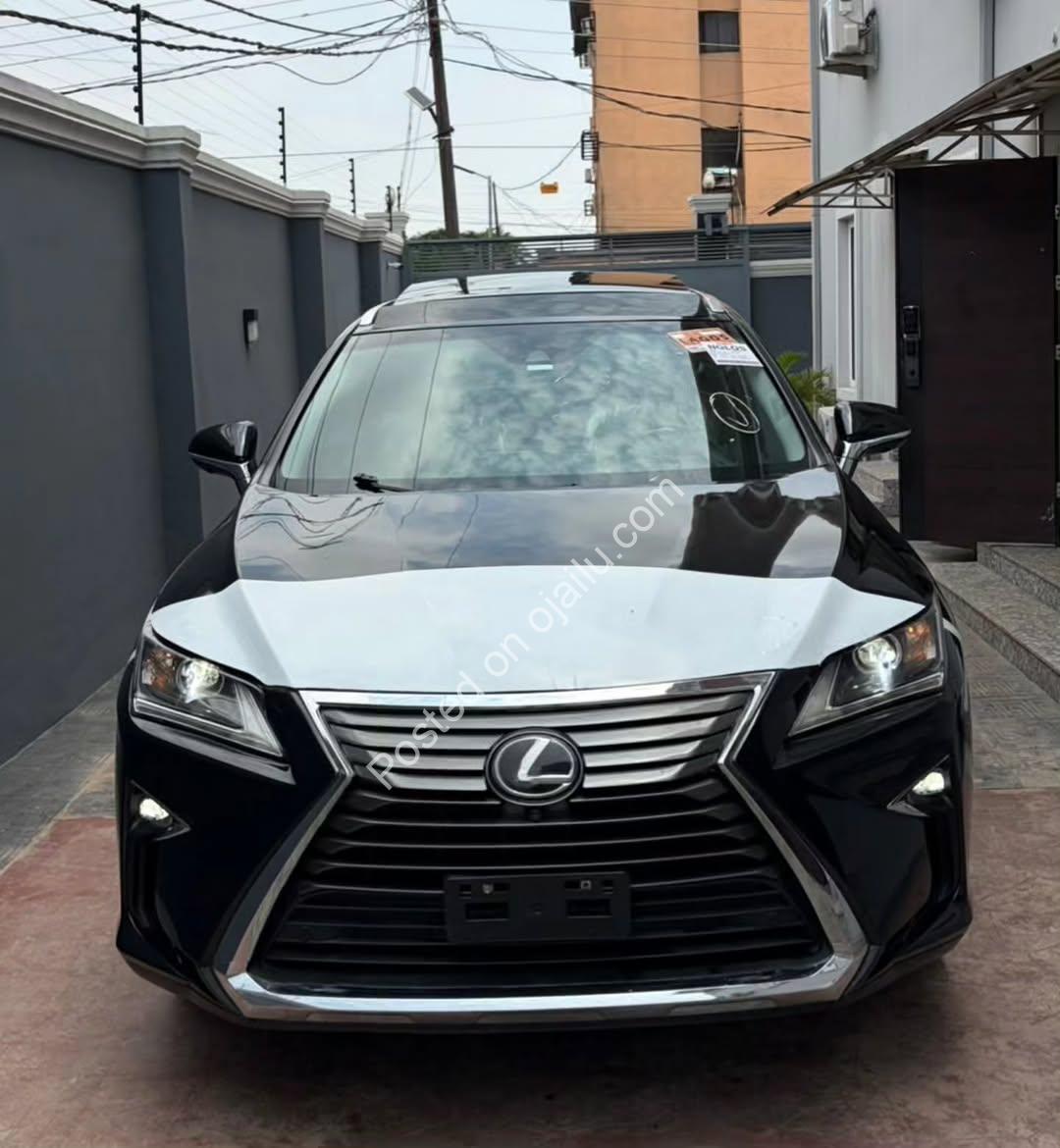 2018 Lexus RX350 Premium: Panoramic Sunroof & 360° Camera