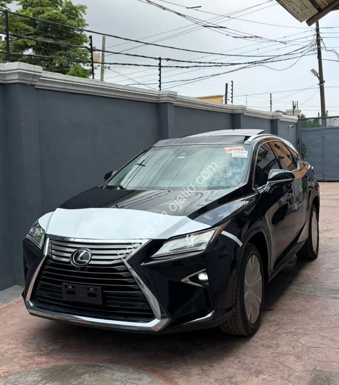 2018 Lexus RX350 Premium: Panoramic Sunroof & 360° Camera