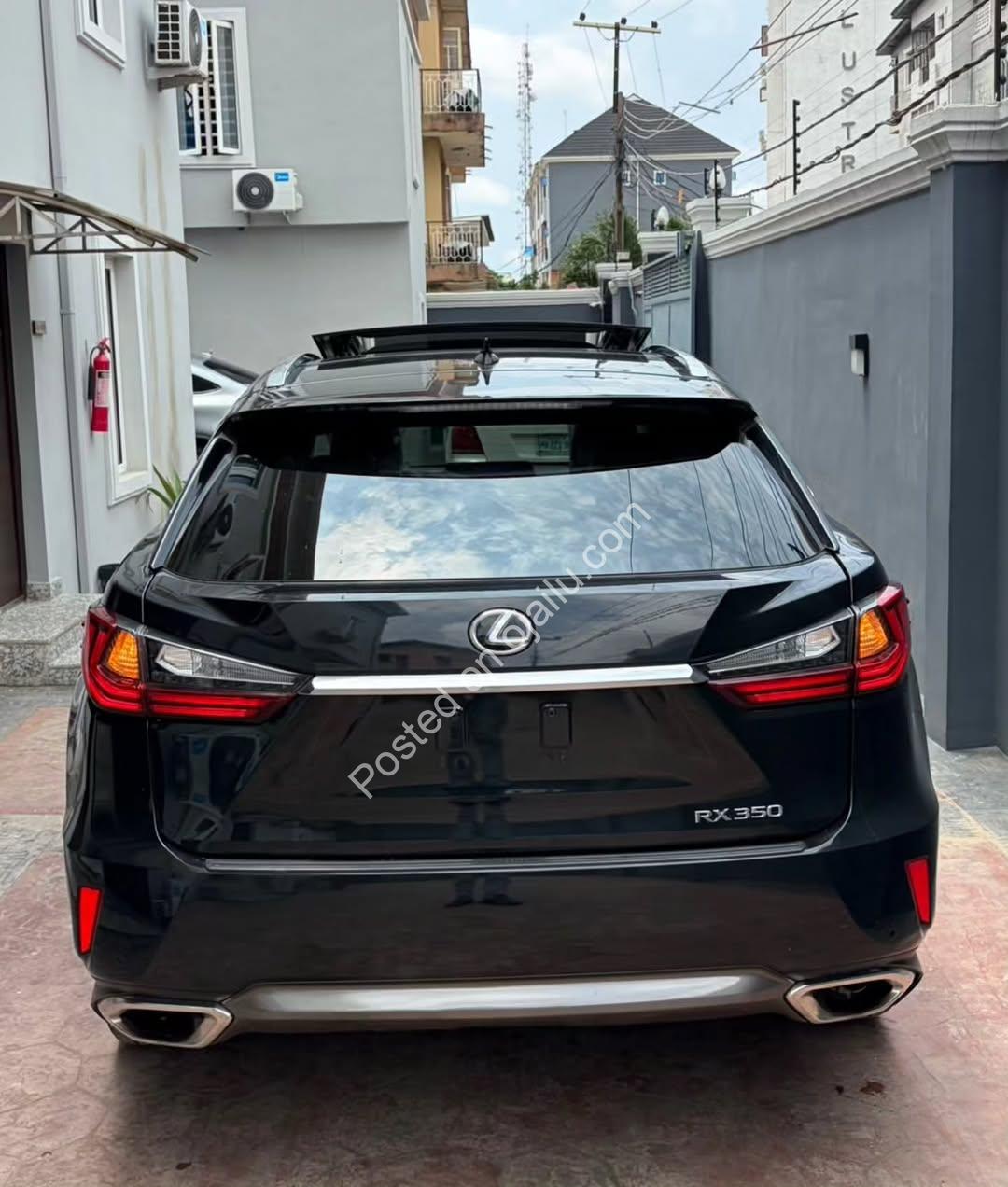 2018 Lexus RX350 Premium: Panoramic Sunroof & 360° Camera