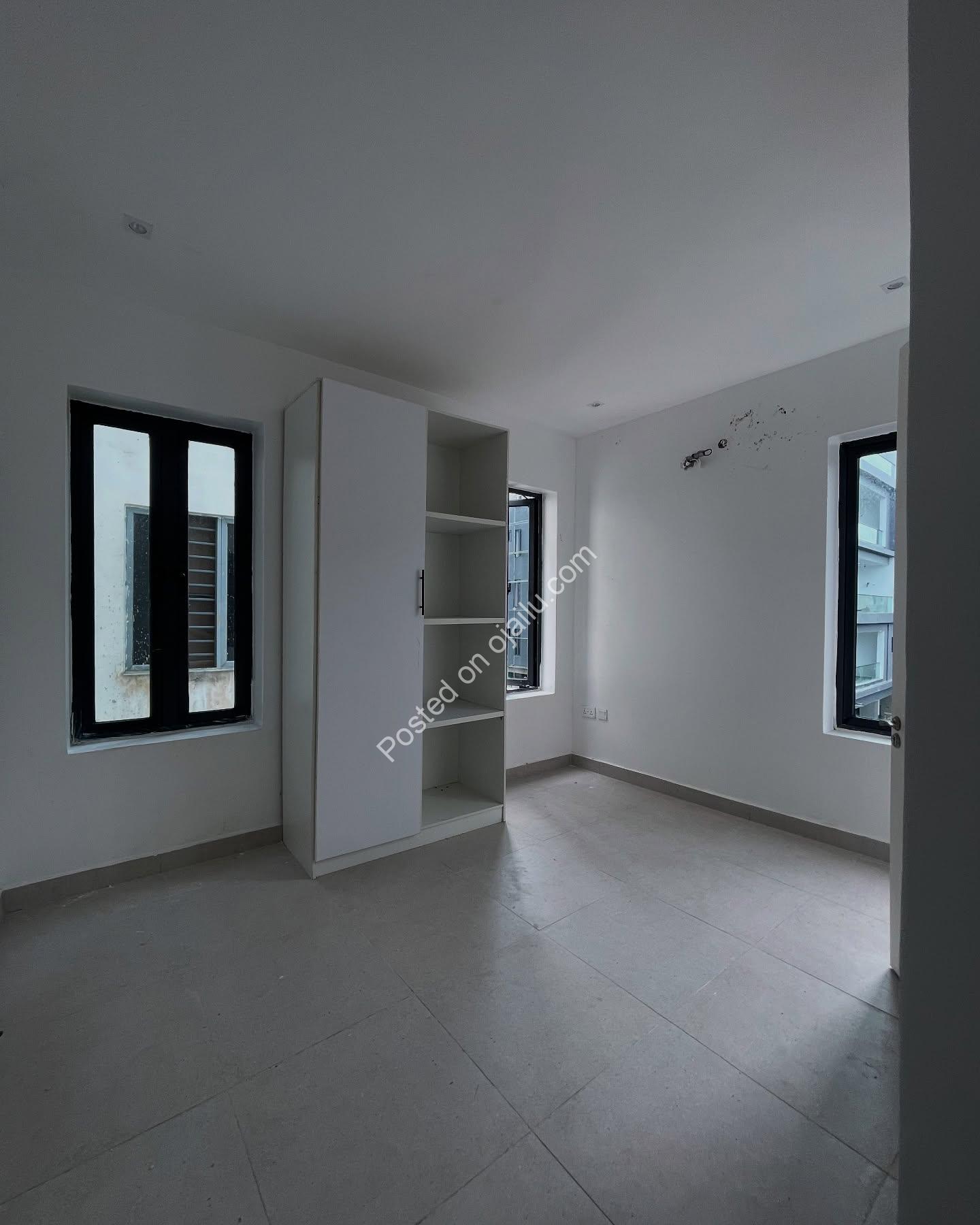 Sophisticated 2-Bedroom Haven in Ikate Lekki