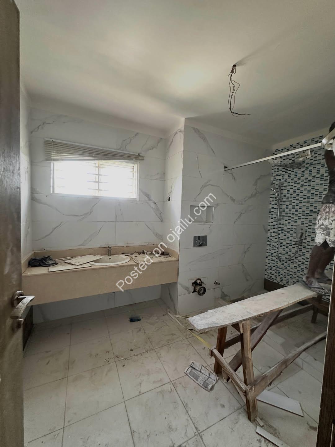 Spacious 5-Bed Duplex + BQ in Serene Galadimawa Estate