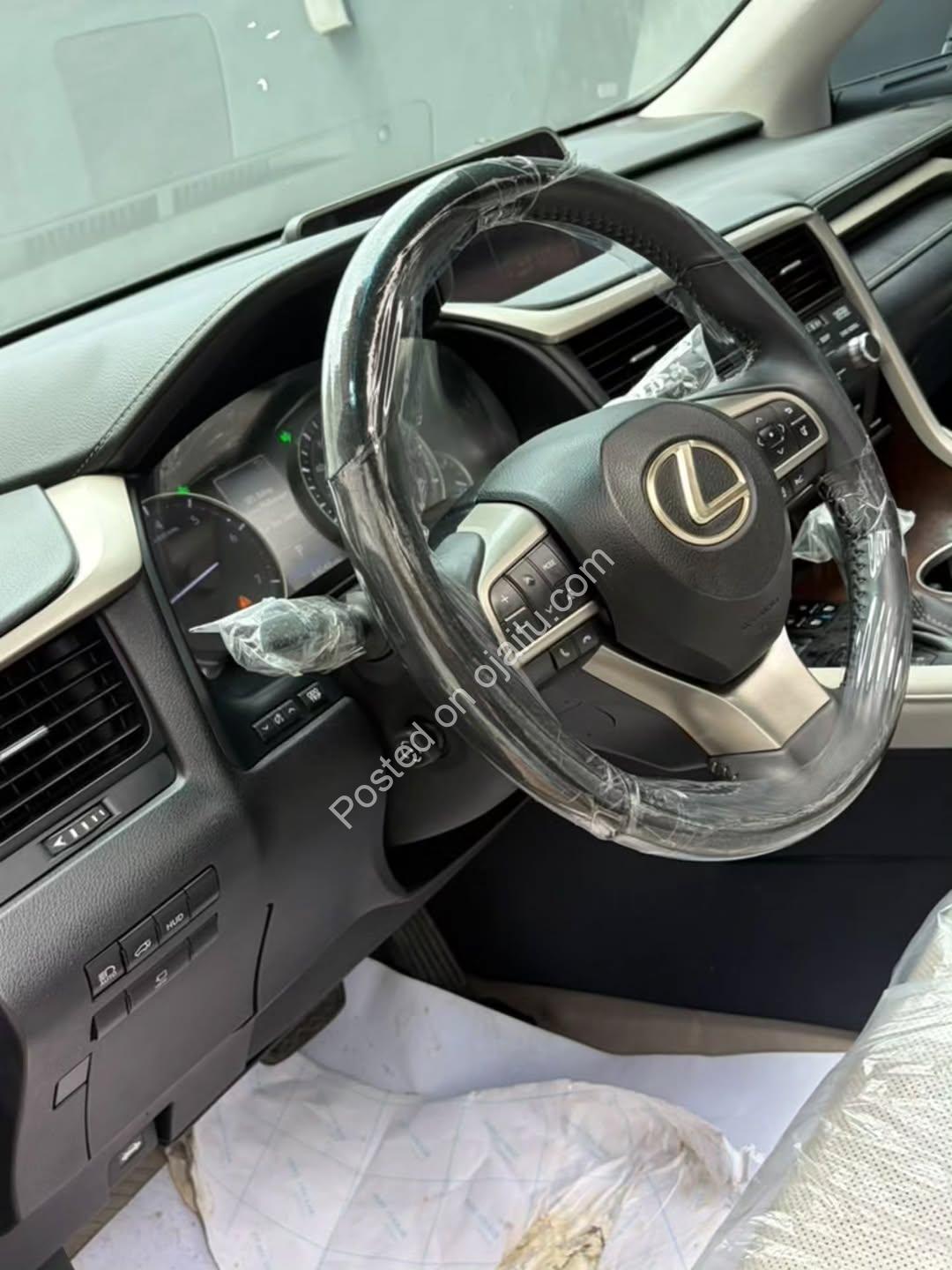 2018 Lexus RX350 Premium: Panoramic Sunroof & 360° Camera