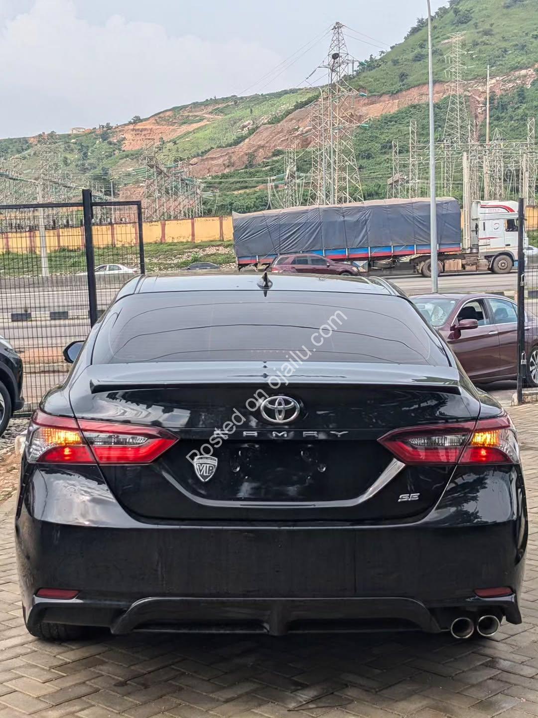 2021 Toyota Camry SE: Foreign Used, Accident-Free, Sporty!