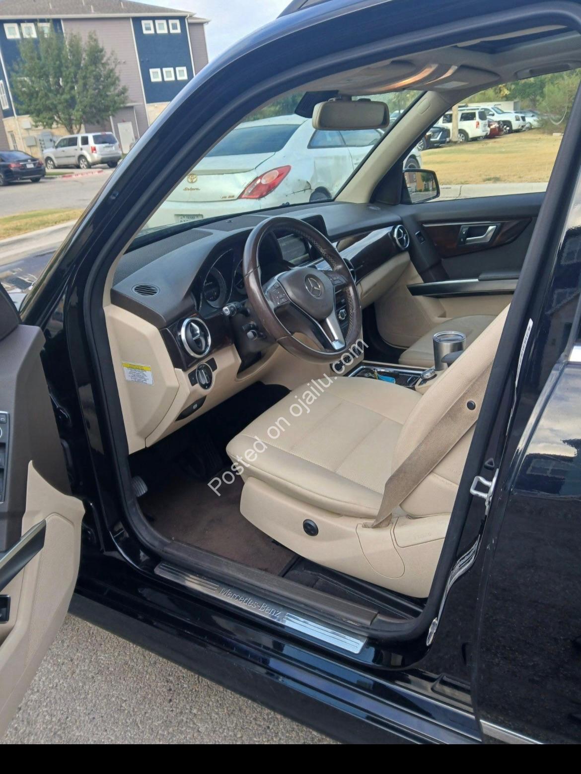 2014 Mercedes GLK350: Panoramic Roof, Clean Title, Loaded!