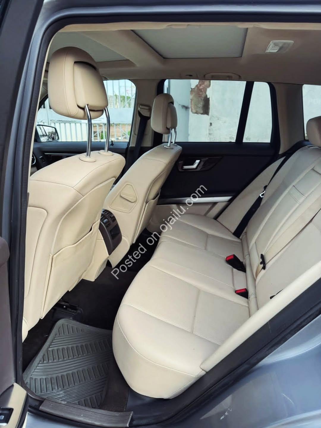 Luxury 2014 Mercedes GLK350 4MATIC – Panoramic Roof!