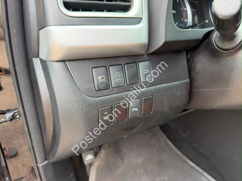 2017 Toyota Highlander Limited – Black on Tan, Pristine!