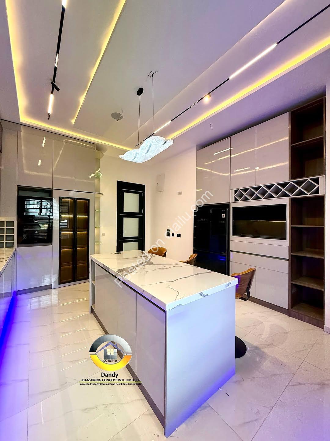 Smart 5-Bed Lekki Duplex with Pool & Gazebo