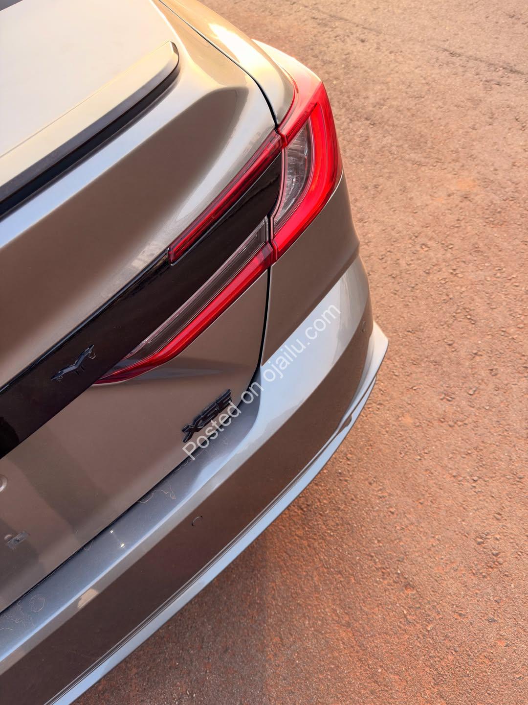 2025 Toyota Camry XSE Hybrid: Luxury Meets Efficiency