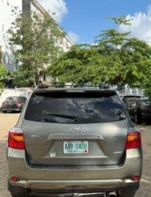 Luxury 2008 Toyota Highlander Sport – Sunroof & Leather