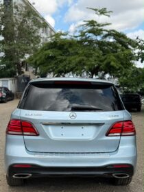 2017 Mercedes GLE400: Loaded Luxury SUV
