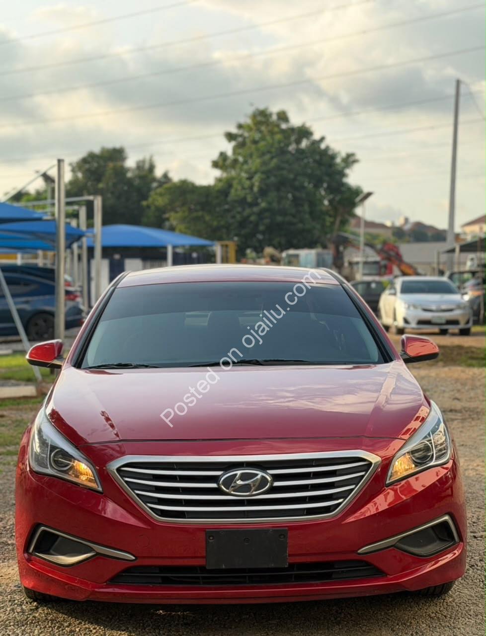 2017 Hyundai Sonata: Pristine Local Used with Apple CarPlay