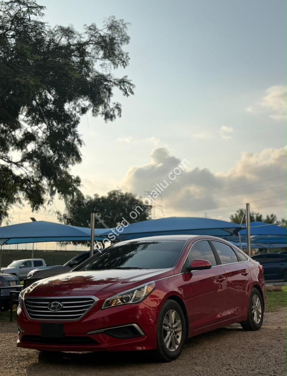 2017 Hyundai Sonata: Pristine Local Used with Apple CarPlay