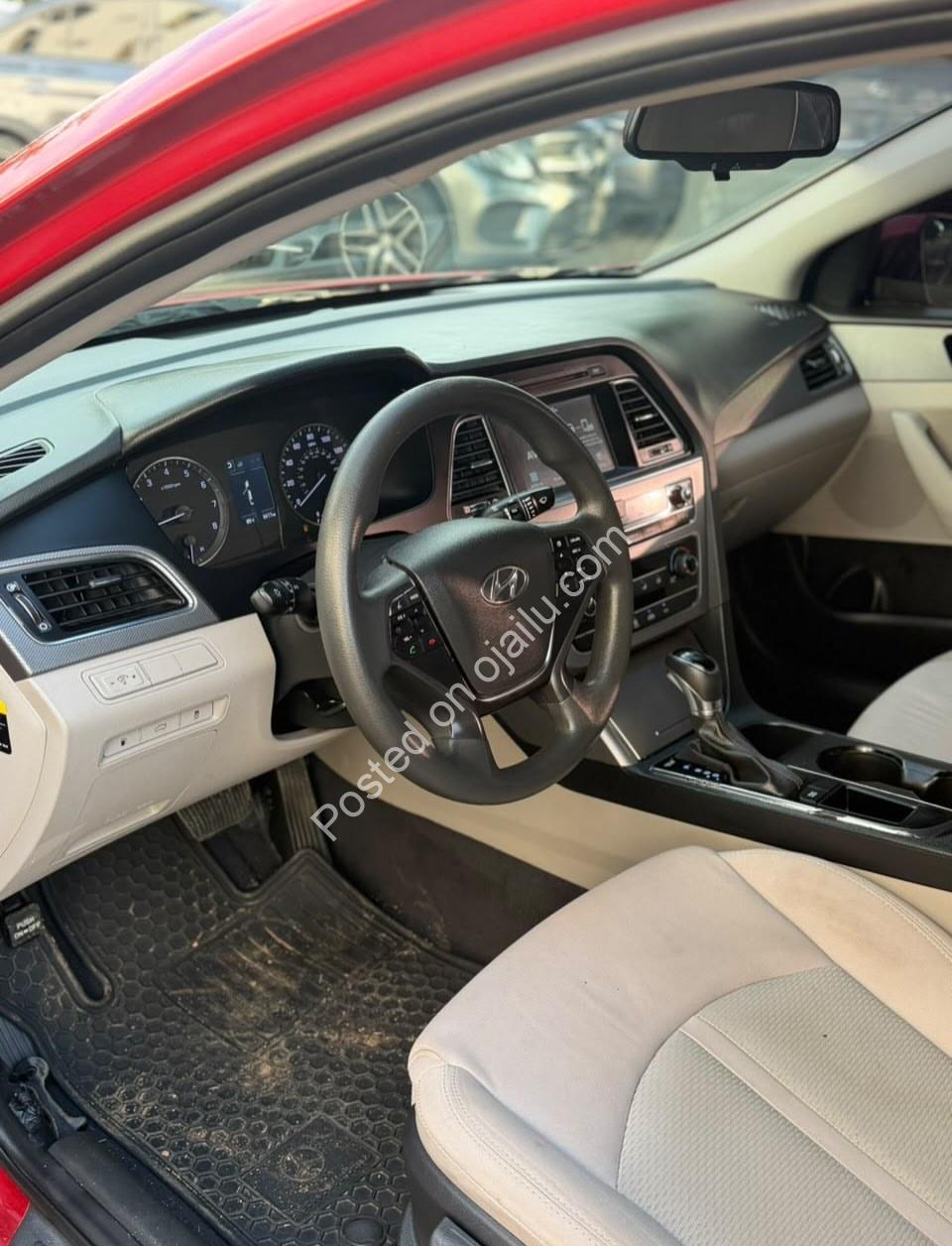 2017 Hyundai Sonata: Pristine Local Used with Apple CarPlay