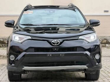 2016 Toyota RAV4 Limited: Loaded