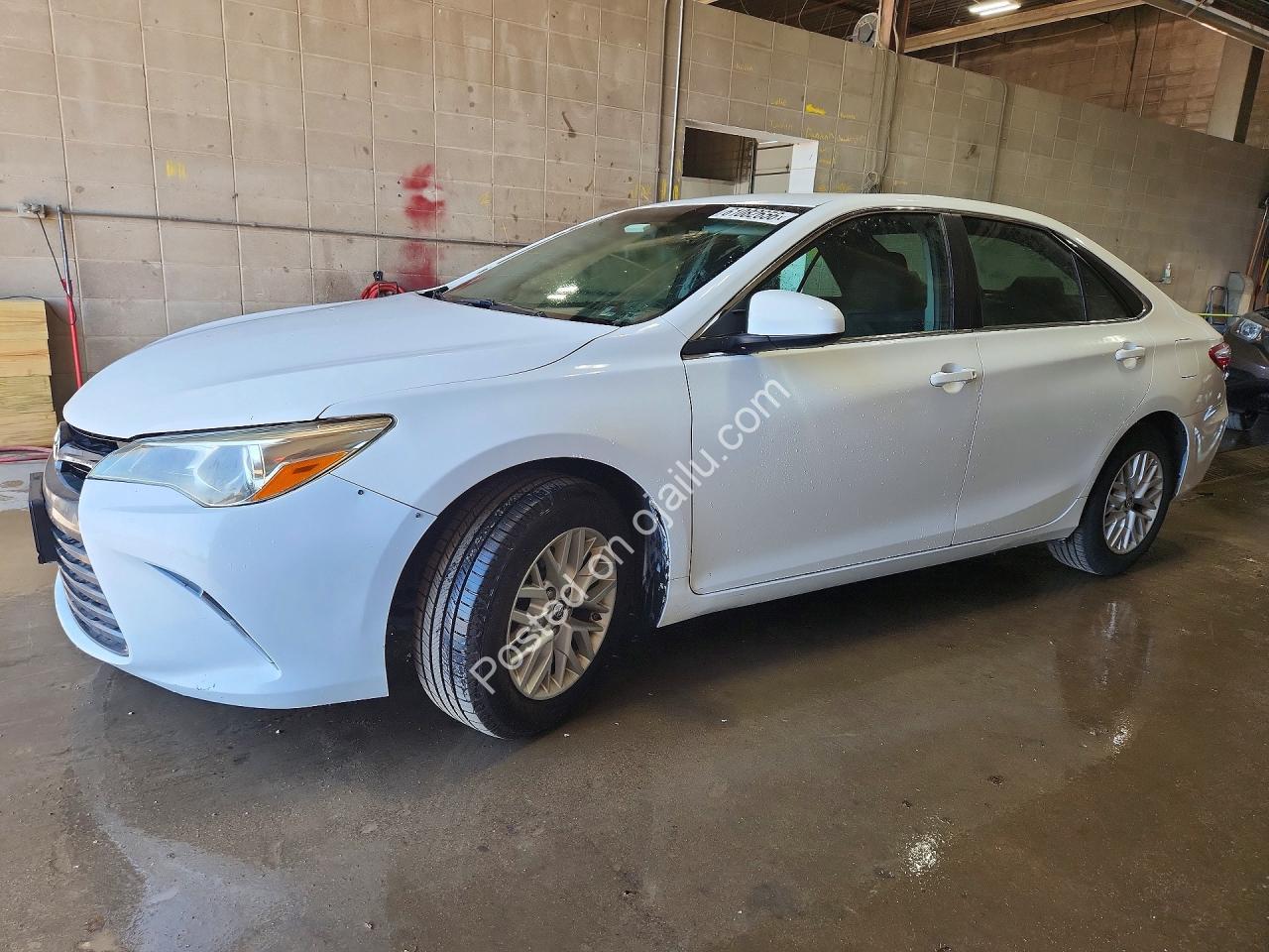 Reliable 2016 Toyota Camry LE – Run & Drive, Auto, Ready!