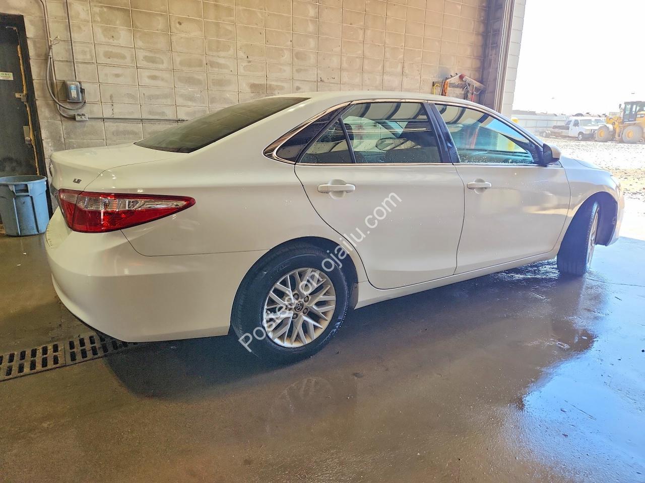 Reliable 2016 Toyota Camry LE – Run & Drive, Auto, Ready!