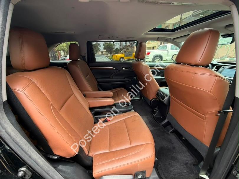 2017 Toyota Highlander Limited – Black on Tan, Pristine!