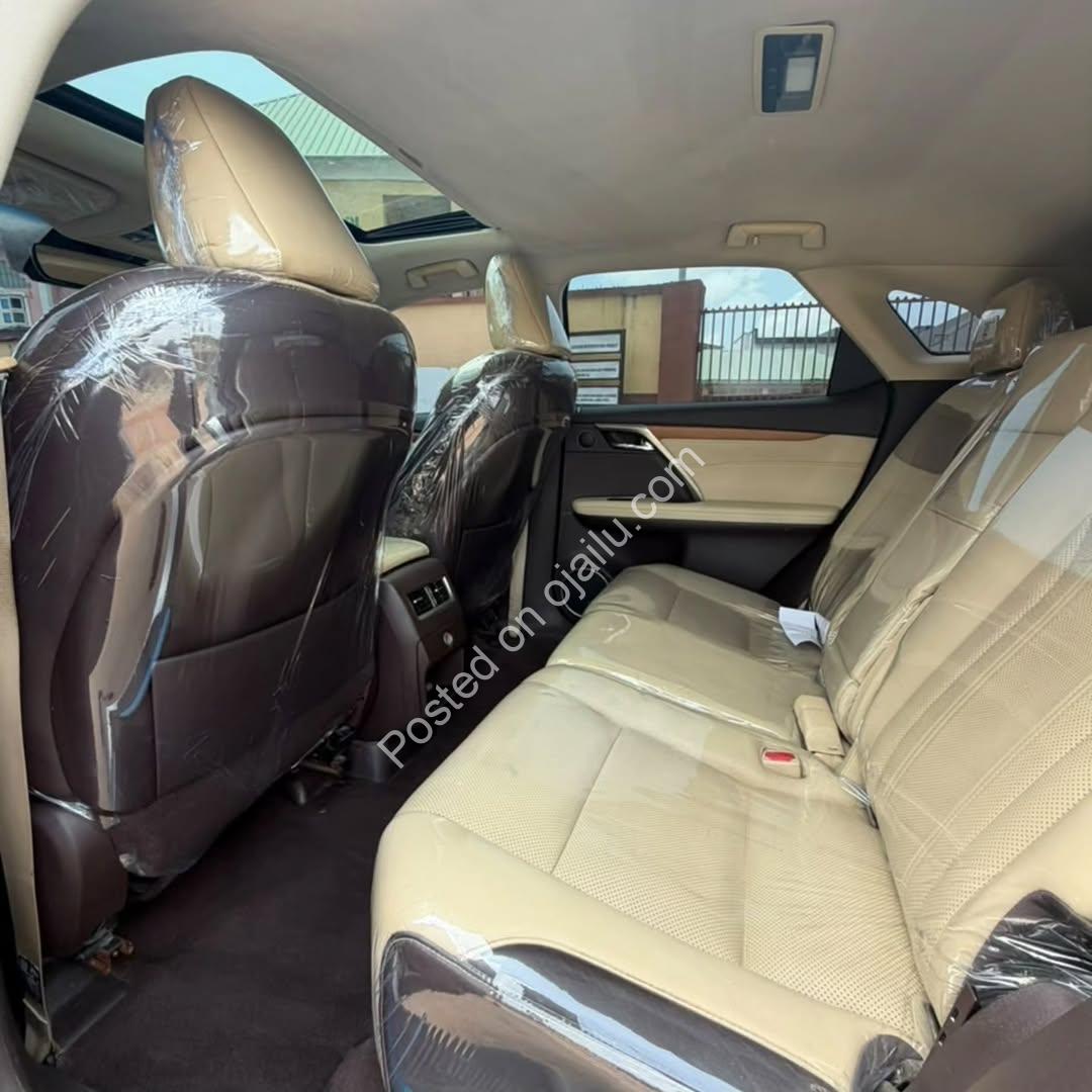 2017 Lexus RX350: Loaded Luxury SUV with Sunroof & Cooled Seats