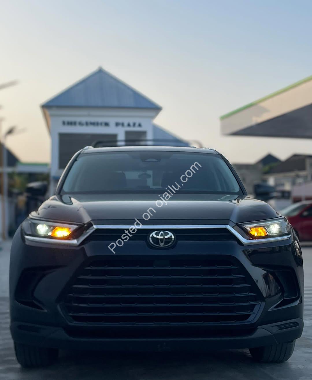 2024 Toyota Highlander XLE Grand: Fully Loaded, Duty Paid