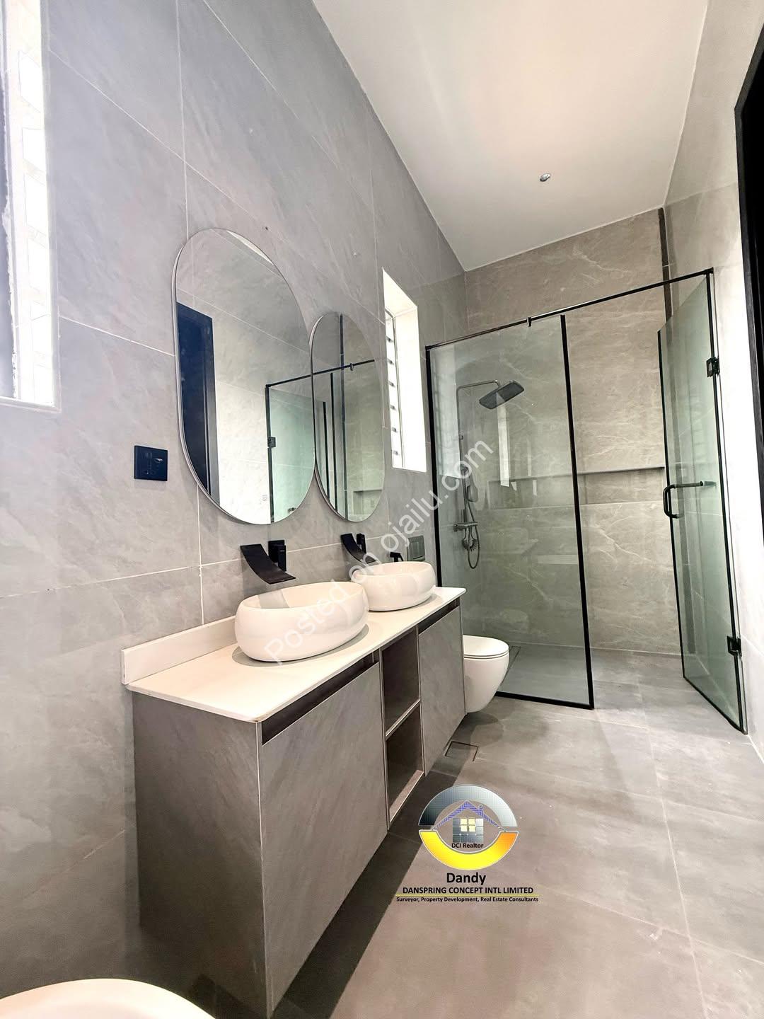 Smart 5-Bed Lekki Duplex with Pool & Gazebo