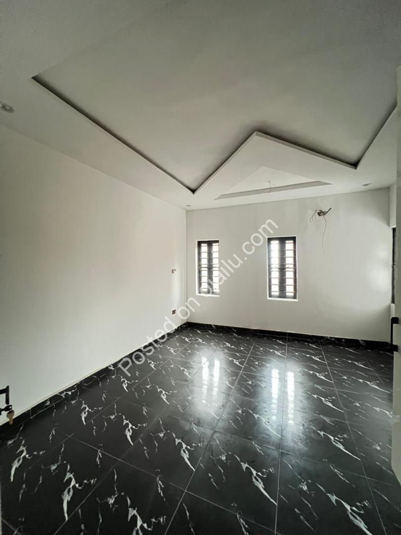Spacious 3-Bed Terrace + 2 BQs in Serviced Orchid Estate