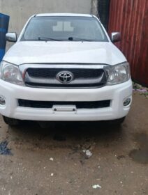 2010 Toyota Hilux Diesel – Untampered Engine & Gear